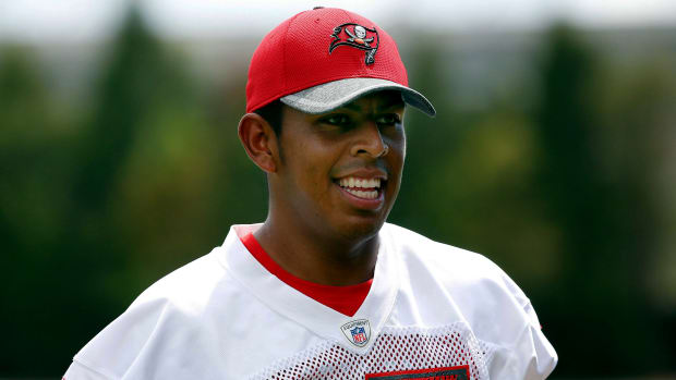 Jun 14, 2017; Tampa Bay, FL, USA; Tampa Bay Buccaneers kicker Roberto Aguayo (19) at One Buccaneer Place. Mandatory Credit: Kim Klement/USA TODAY Sports